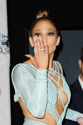 Jennifer Lopez on Red Carpet - 2015 American Music Awards in Los Angeles