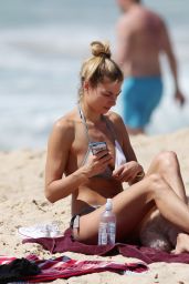 Jessica Hart Bikini Pics - Shows Off Her Tone Body on Sydney Beach, November 2015