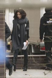 Kate Beckinsale - On the set of 