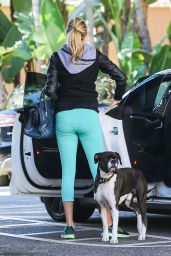 Kate Upton Booty in Leggings -  Arrives at The Beverly Hills Hotel, November 2015