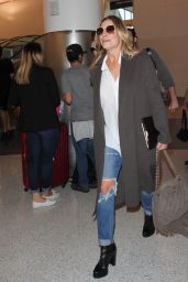 LeAnn Rimes Airport Style - LAX in Los Angeles, November 2015