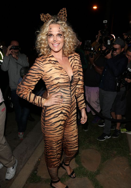 Molly Sims – Casa Tequila Halloween Party in Beverly Hills, October 2015