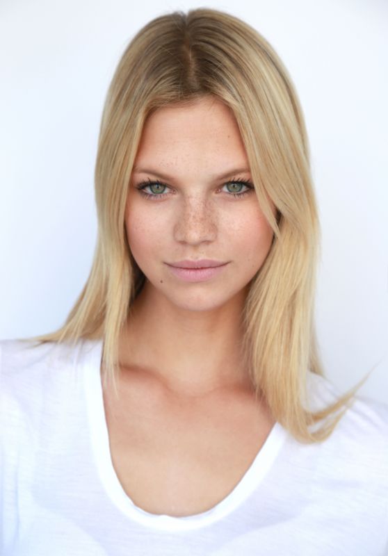 Nadine Leopold - IMG Models Digitals 2015
