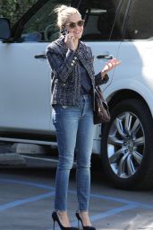 Reese Witherspoon - Arriving at a Studio in Santa Monica, November 2015