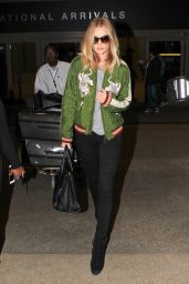 Rosie Huntington-Whiteley at LAX Airport, November 2015