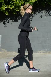 Rosie Huntington-Whiteley - Going to a Gym in Los Angeles, November 2015