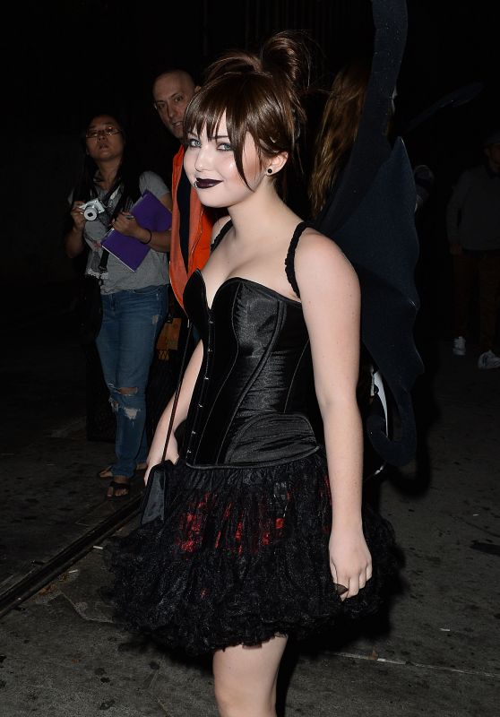 Sammi Hanratty – Just Jared Halloween Party in Los Angele, October 2015