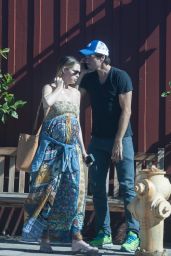 Sara Foster With Tommy Haas at the Brentwood Country Mart, November 2015