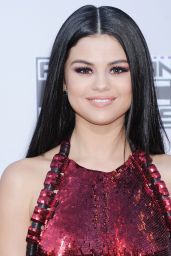 Selena Gomez – 2015 American Music Awards in Los Angeles