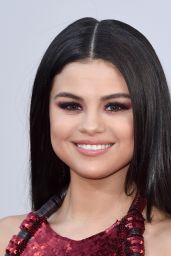 Selena Gomez – 2015 American Music Awards in Los Angeles