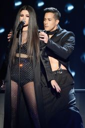 Selena Gomez Performs at 2015 American Music Awards in Los Angeles