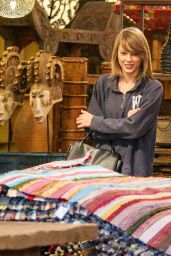 Taylor Swift - Shopping in West Hollywood, November 2015