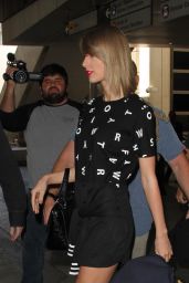 Taylor Swift Style - LAX Airport in LA, November 2015