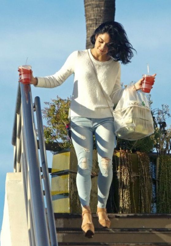 Vanessa Hudgens in Tight Jeans - Leaving 