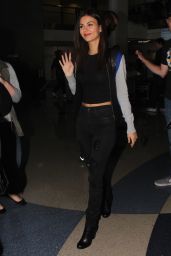 Victoria Justice at LAX Airport, November 2015