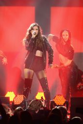  Hailee Steinfeld Performs at 103.5 KISS FM