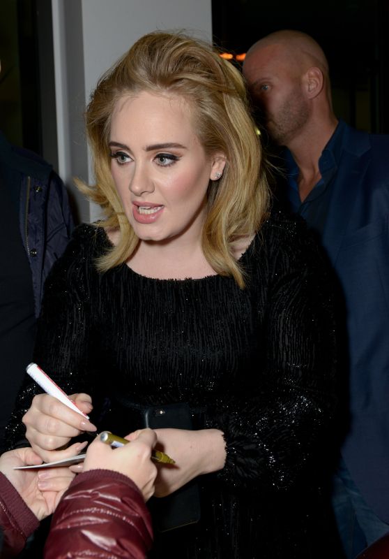 Adele at Airport Cologne/Bonn After Her Performance for the RTL Television Broadcast of 2015