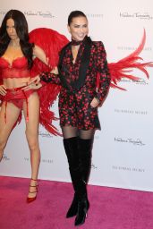 Adriana Lima - Unveils her Madame Tussauds Wax Figure in New York, November 2015