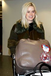 Alice Eve - Arriving at the Los Angeles International Airport 12/15/2015