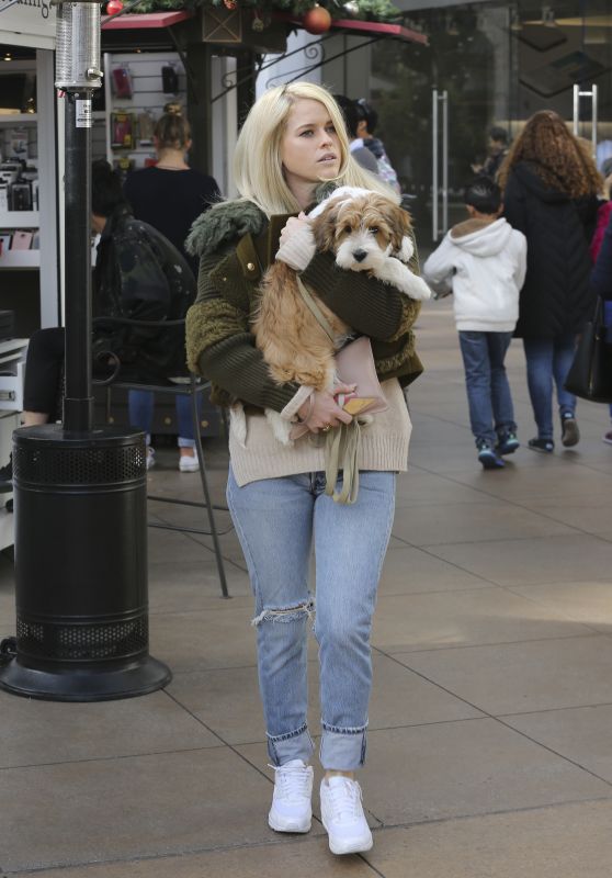 Alice Eve - Shoping at The Grove in Los Angeles 12/24/2015