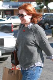 Alyson Hannigan - Shopping at Ralphs in Brentwood, December 2015