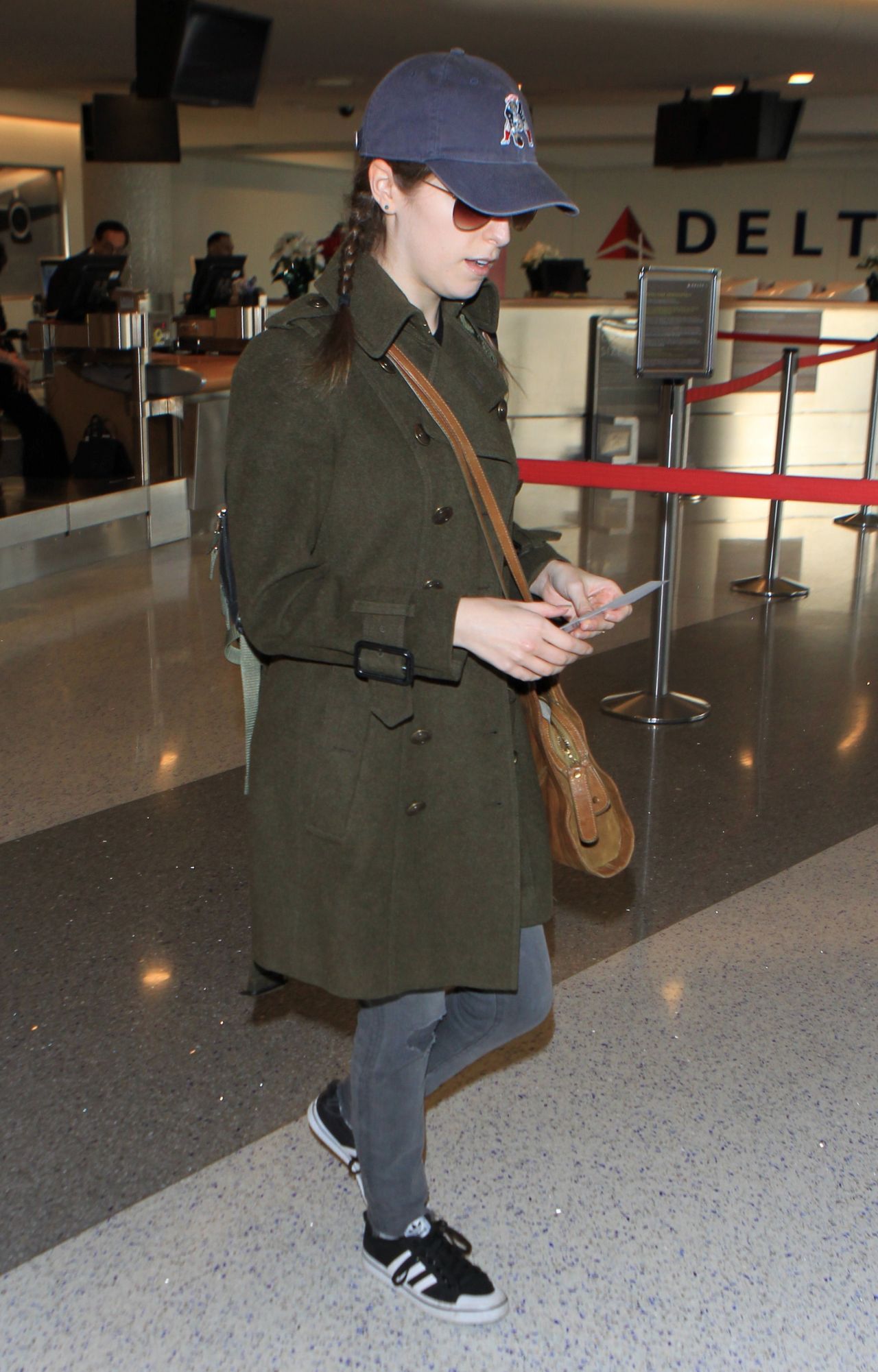 Anna Kendrick at LAX Airport, December 2015 • CelebMafia