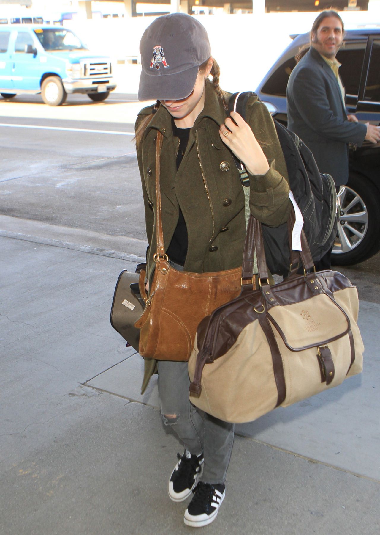 Anna Kendrick at LAX Airport, December 2015 • CelebMafia