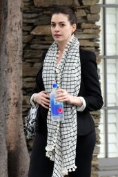 Anne Hathaway - Out in Los Angeles, December 2015