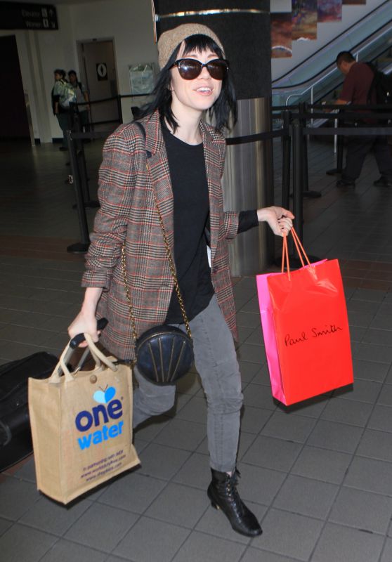 Carly Rae Jepsen at LAX Airport, December 2015