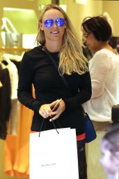 Carolina Wozniacki - Goes to Christmas Shopping Mall Ball Harbour Miami, December 2015