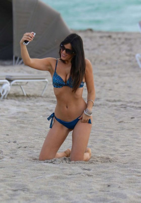 Claudia Romani in a Bikini in Miami, November 2015