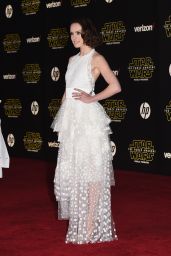 Daisy Ridley – Star Wars: The Force Awakens Premiere in Hollywood