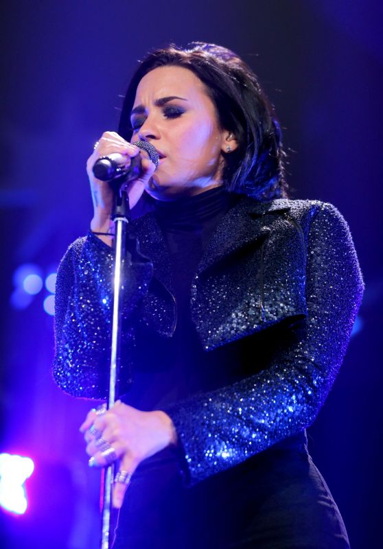 Demi Lovato - 101.3 KDWB