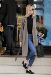 Elle Fanning Casual Style - at Barney