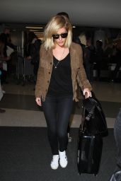 Ellie Goulding Airport Style - LAX in Los Angeles, December 2015