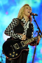 Ellie Goulding - Jingle Bell Ball 2015 Day Two in London
