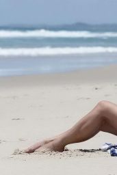 Ferne McCann Hot in a Bikini - Gold Coast 12/22/2015