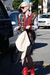 Gwen Stefani Leaving Church in Los Angeles, 12/13/2015