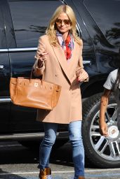 Heidi Klum Street Fashion - LAX Airport, December 2015