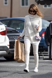 Jessica Alba Style - Christmas Shopping in Beverly Hills, 12/24/2015