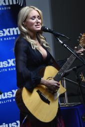 Jewel Kilcher - 2015 SiriusXM Acoustic Christmas With Jewel And Shawn Mullins in Nashville
