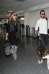 Kate Upton Airport Style - LAX in Los Angeles 12/23/2015