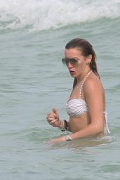 Katie Cassidy BIkini Candids - at the Beach im Miami 12/27/2015