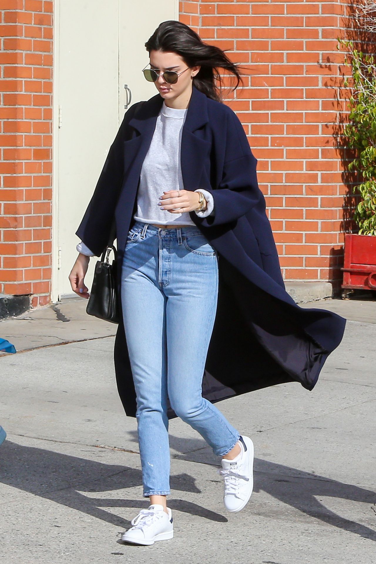 Kendall Jenner Street Style - Out in LA 12/19/2015 ...