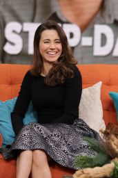 Linda Cardellini at ‘Despierta America’ in Miami 12/17/2015