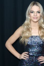 Louisa Johnson - Performs Her First Live Concert at GAY in London 12/19/2015