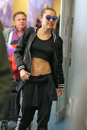 Miley Cyrus at Vancouver International Airport, 12/14/2015