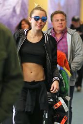 Miley Cyrus at Vancouver International Airport, 12/14/2015