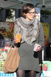 Milla Jovovich - Enjoyed a Sunday at the Melrose Place Farmers Market in West Hollywood, December 2015