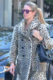 Nicky Hilton Street Fashion - Shopping in West Hollywood 12/29/2015